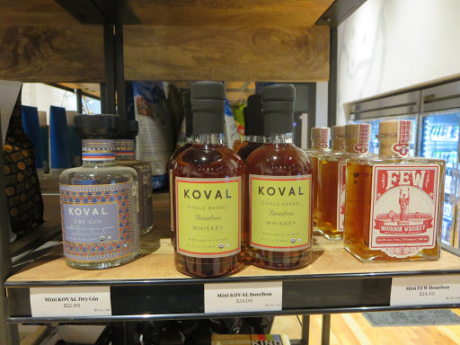 Gourmet Grocery Store «The Market by Foxtrot», reviews and photos, 1019 W Lake St, Chicago, IL 60654, USA