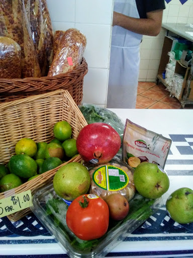 Produce Market «Pasadena Produce & Deli», reviews and photos, 6801 Gulfport Blvd S # 1, South Pasadena, FL 33707, USA