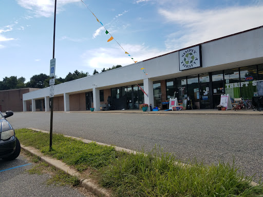 Thrift Store «Simply Thrifty Thrift Store», reviews and photos, 390 NJ-57, Washington, NJ 07882, USA