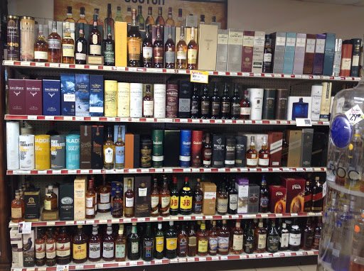 Liquor Store «Liquor Warehouse», reviews and photos, 10332 US-441, Leesburg, FL 34788, USA