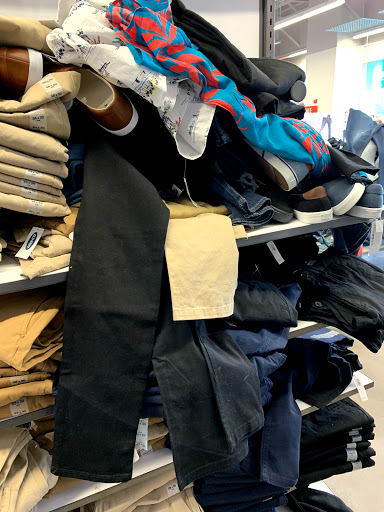 Clothing Store «Old Navy», reviews and photos, 1 Worcester Rd, Framingham, MA 01701, USA