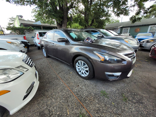 Used Car Dealer «CJAUTOSALES LLC», reviews and photos, 1301 S General McMullen, San Antonio, TX 78237, USA