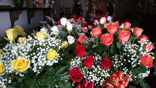 Florist «West End Flower Shop», reviews and photos, 1420 L St, Bedford, IN 47421, USA