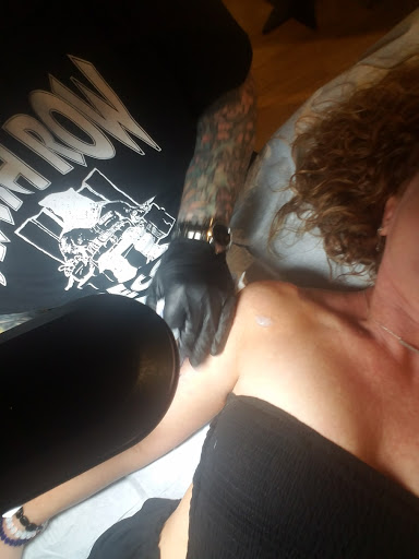 Tattoo Shop «29 Palms Tattoo», reviews and photos, 506 Manatee Ave E, Bradenton, FL 34208, USA