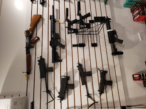 Gun Shop «Smith Outfitters, LLC», reviews and photos, 254 Avery Ave, Steubenville, OH 43952, USA