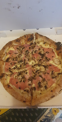 Plats et boissons du Pizzeria Pizza Mia à Gignac - n°6