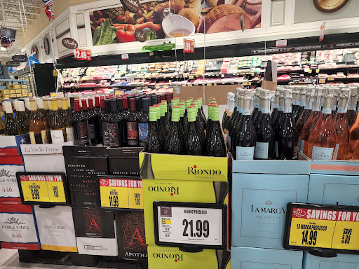 Grocery Store «Harris Teeter», reviews and photos, 33 Office Park Rd, Hilton Head Island, SC 29928, USA