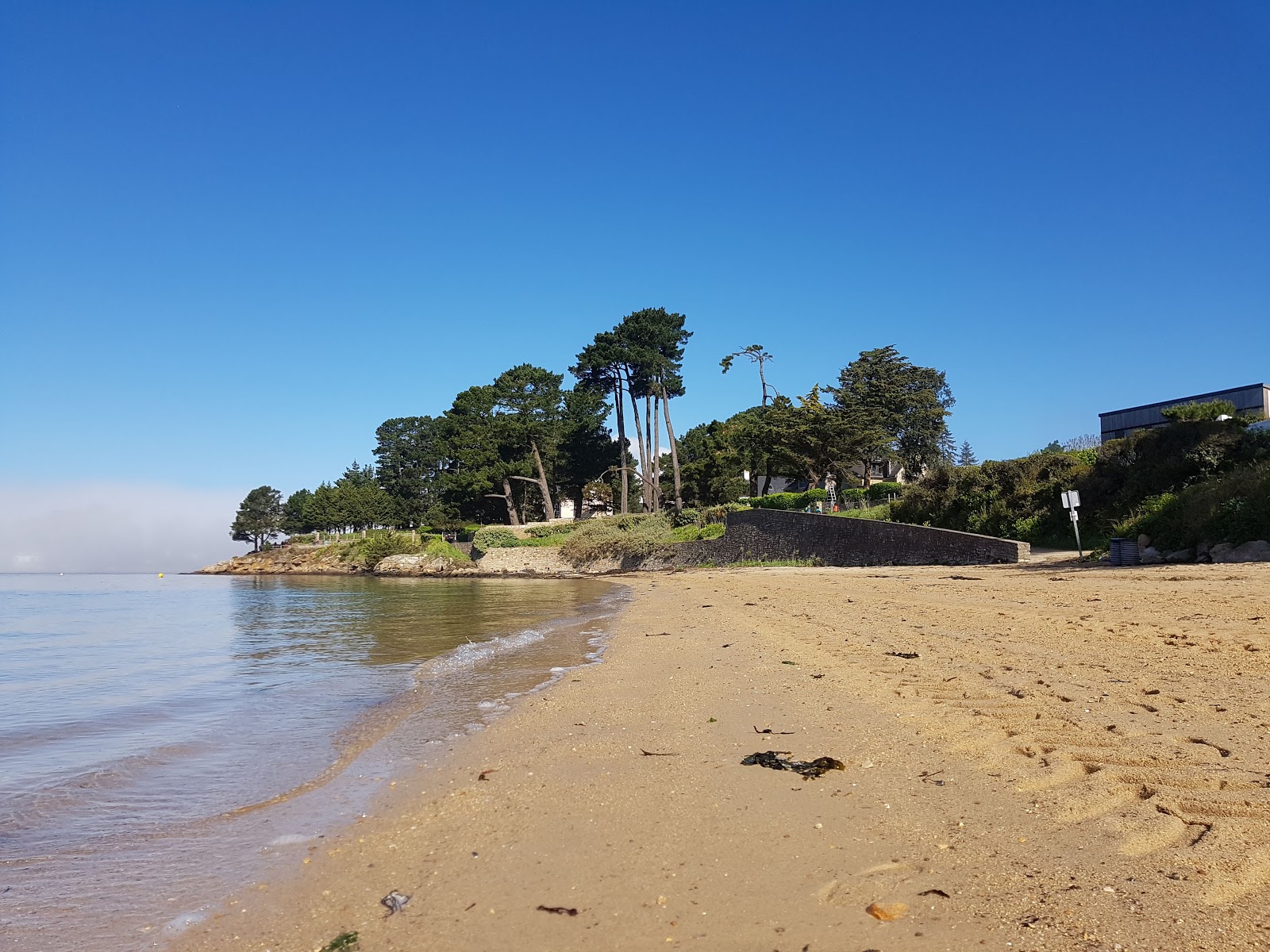 La Grande Plage du Drehen'in fotoğrafı - rahatlamayı sevenler arasında popüler bir yer
