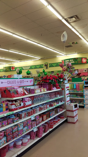 Dollar Store «Dollar Tree», reviews and photos, 2821 E Euclid Ave, Des Moines, IA 50317, USA