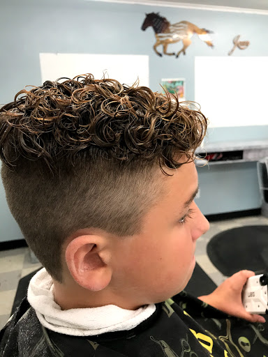 Beauty Salon «J & D Barber & Beauty Shop», reviews and photos, 18904 FM 1488 Rd, Magnolia, TX 77355, USA