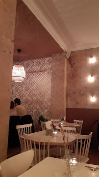Atmosphère du Restaurant méditerranéen Nous Châteaudun à Paris - n°10