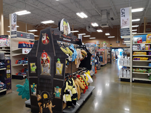 Pet Supply Store «PetSmart», reviews and photos, 6050 Peachtree Pkwy, Norcross, GA 30092, USA