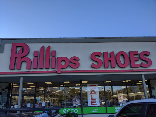 Shoe Store «Phillips Shoes», reviews and photos, 80 Folly Rd Blvd, Charleston, SC 29407, USA