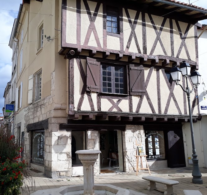 La Rochefoucauld Immobilier à La Rochefoucauld-en-Angoumois (Charente 16)