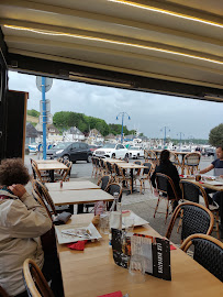 Atmosphère du Restaurant La Marina à Port-en-Bessin-Huppain - n°6