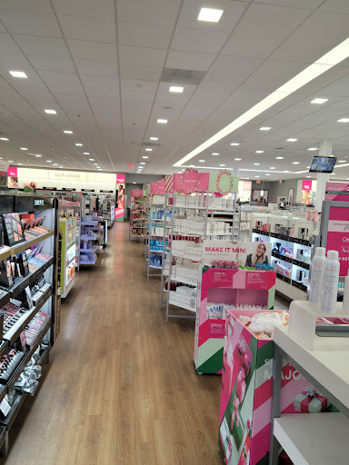 Hair Salon «Ulta Beauty», reviews and photos, 1785 Arden Way, Sacramento, CA 95815, USA