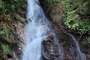 Otaki - Metaki waterfalls image