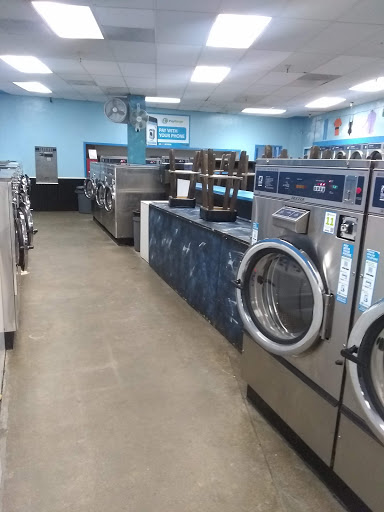 Laundromat «Westgate Wash N Dry», reviews and photos, 353 W Main St, Woodland, CA 95695, USA