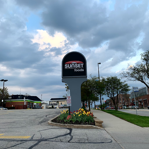 Grocery Store «Sunset Foods», reviews and photos, 1812 Green Bay Rd, Highland Park, IL 60035, USA
