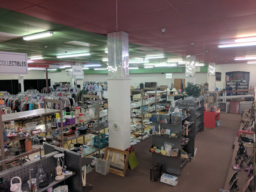 Thrift Store «Nearly New Thrift Shop», reviews and photos, 1250 Bardstown Rd # 114, Louisville, KY 40204, USA