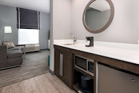 Hampton Inn & Suites Tallahassee Capitol - University - Photo 4 - Car repair in Tallahassee, FL, Tallahassee