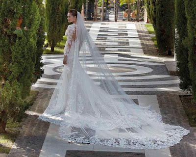 Un jour, une mariée à Saint-Mitre-les-Remparts