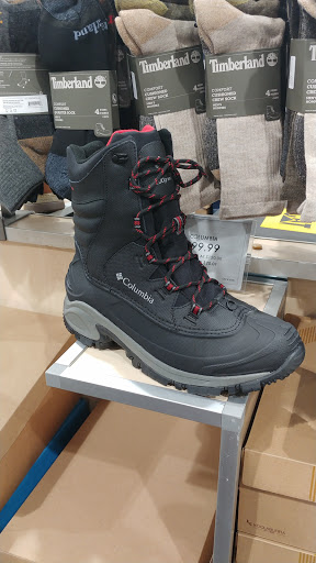 Shopping Mall «Miracle Mile Shopping Center», reviews and photos, 4100 William Penn Hwy, Monroeville, PA 15146, USA