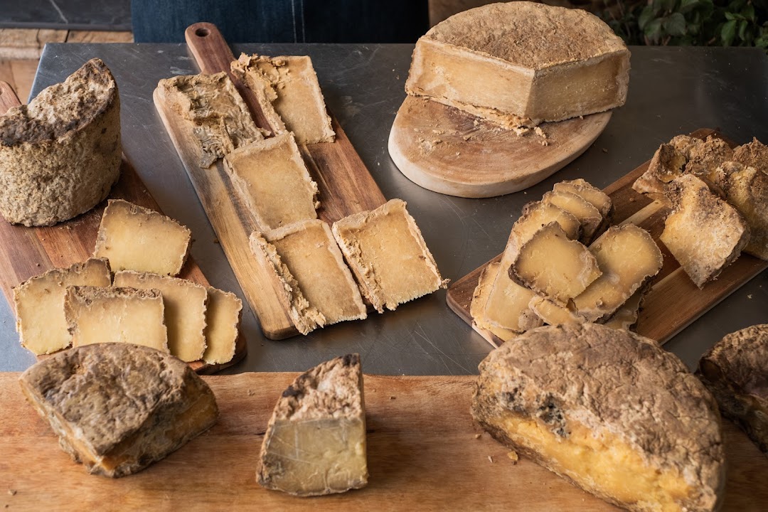 Dos Lunas Artisan Cheese