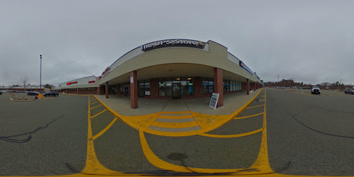 Shipping and Mailing Service «The UPS Store», reviews and photos, 288 Grove St, Braintree, MA 02184, USA