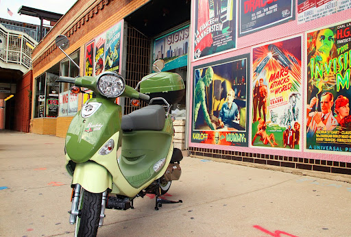 Motor Scooter Dealer «Scooterworks Chicago», reviews and photos, 5410 N Damen Ave, Chicago, IL 60625, USA