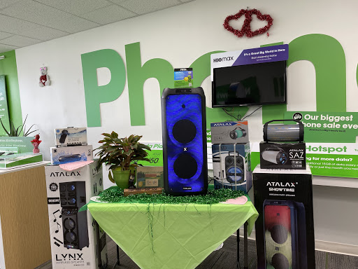 Cell Phone Store «Cricket Wireless Authorized Retailer», reviews and photos, 184 Merritts Rd b, Farmingdale, NY 11735, USA