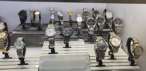 Jewelry Repair Service «Fast-Fix Jewelry and Watch Repairs», reviews and photos, 4400 Ashford Dunwoody Rd, Dunwoody, GA 30346, USA