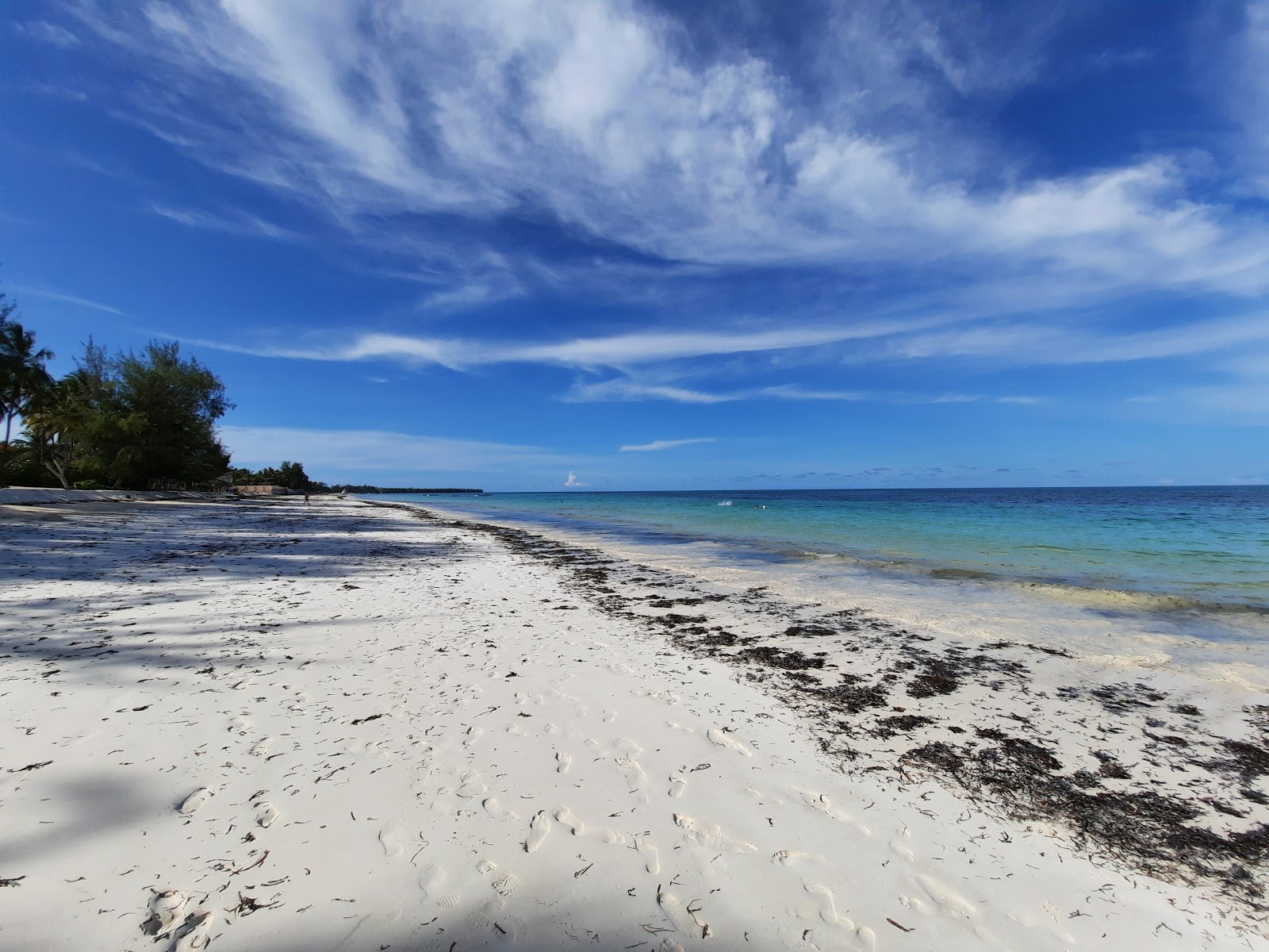 Foto di Uroa Public Beach e l'insediamento