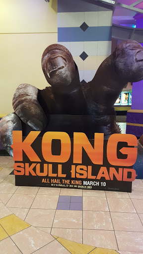 Movie Theater «Regal Cinemas Coldwater Crossing 14», reviews and photos, 211 W Washington Center Rd, Fort Wayne, IN 46825, USA