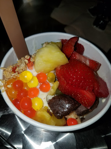 Frozen Yogurt Shop «Yogurtland Riverpark (Fresno)», reviews and photos, 170 East Paseo Del Centro, Fresno, CA 93720, USA