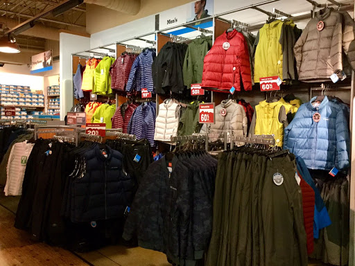 Sportswear Store «Columbia Sportswear Outlet Store - Orlando Premium Outlets», reviews and photos, 8166 Vineland Ave #1765, Orlando, FL 32821, USA