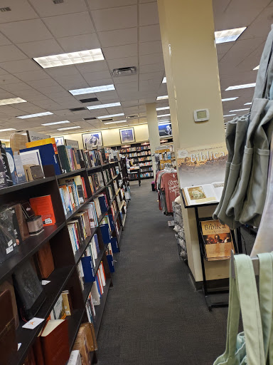 Book Store «Books-A-Million», reviews and photos, 4125 S Cleveland Ave #1200, Fort Myers, FL 33901, USA