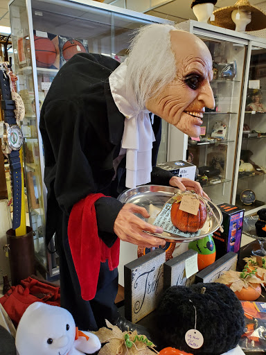 Flea Market «Fort Walton Beach Flea Market», reviews and photos, 125 Eglin Pkwy SE, Fort Walton Beach, FL 32548, USA