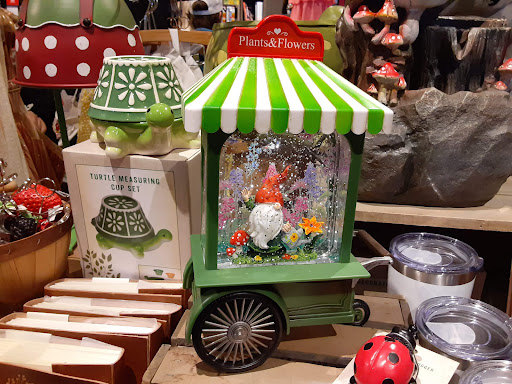 American Restaurant «Cracker Barrel Old Country Store», reviews and photos, 30 Research Dr, Milford, CT 06460, USA