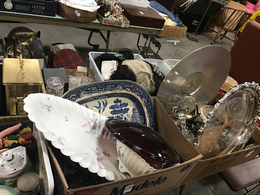 Auction House «RPN Sales & Auction House», reviews and photos, 4451 N Milwaukee Ave, Chicago, IL 60630, USA