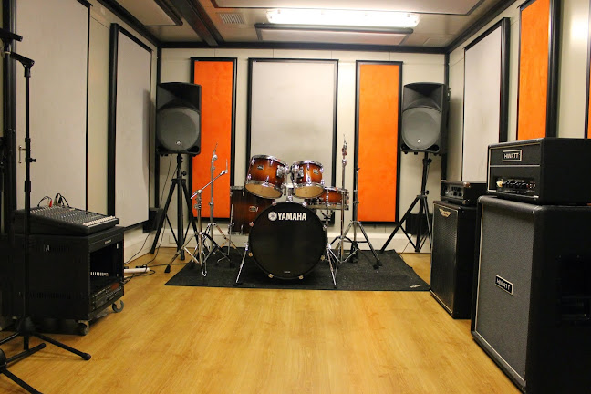 Reviews of Glasgow Music Studios in Glasgow - Music store