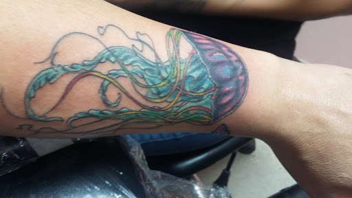 Tattoo Shop «Electric Sunset Tattoo», reviews and photos, 112 N Magnolia St, Rockport, TX 78382, USA