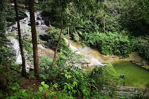 Taman Eko Rimba Kanching by Tourism Selangor image