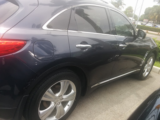 Car Dealer «Lauderdale INFINITI», reviews and photos, 900 E Sunrise Blvd, Fort Lauderdale, FL 33304, USA