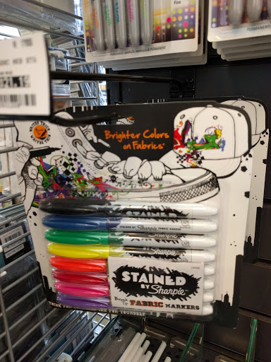 Art Supply Store «Blick Art Materials», reviews and photos, 1574 N Kingsbury St, Chicago, IL 60622, USA