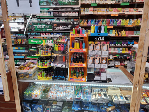 Tobacco Shop «American Smoke & Vape», reviews and photos, 217 E Army Trail Rd, Glendale Heights, IL 60139, USA