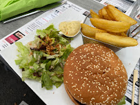 Hamburger du Restaurant français Restaurant le Chalet du boucher à Pressac - n°7