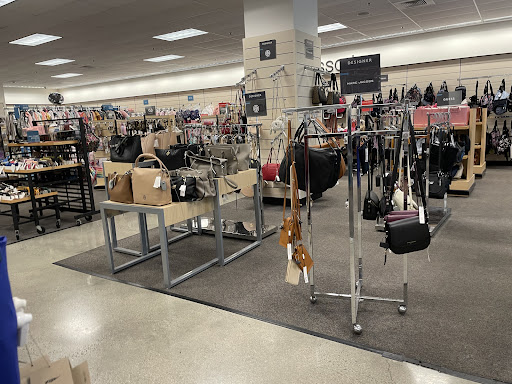Department Store «Nordstrom Rack Miracle Marketplace», reviews and photos, 3301 Coral Way, Miami, FL 33145, USA