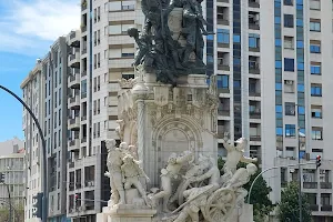 Monumento Aos Heróis da Guerra Peninsular image