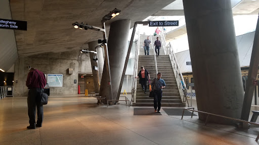 Shopping Mall «Fifth Avenue Place», reviews and photos, 201 Fifth Ave, Pittsburgh, PA 15222, USA